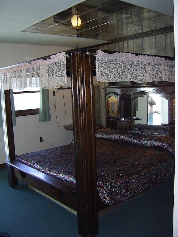 Cedar Grove Motel 앨투나 객실 사진