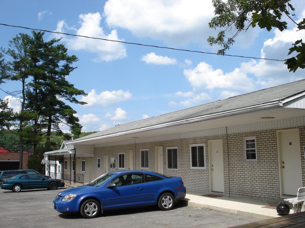 Cedar Grove Motel 앨투나 외부 사진