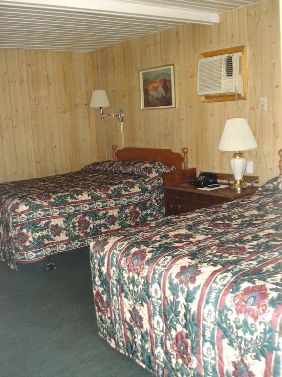 Cedar Grove Motel 앨투나 객실 사진