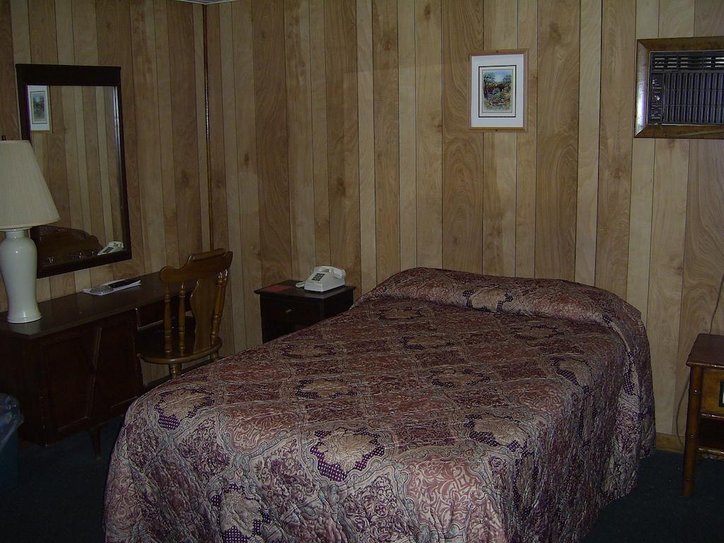 Cedar Grove Motel 앨투나 객실 사진