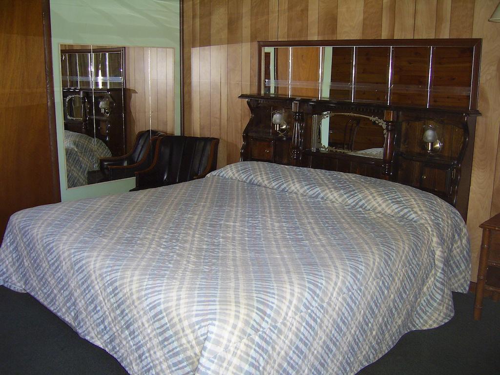 Cedar Grove Motel 앨투나 객실 사진
